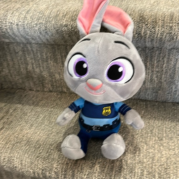 Disney Zootopia Judy Hopps Sitting Plush Police Officer Rabbit Bunny Tomy - Picture 1 of 6